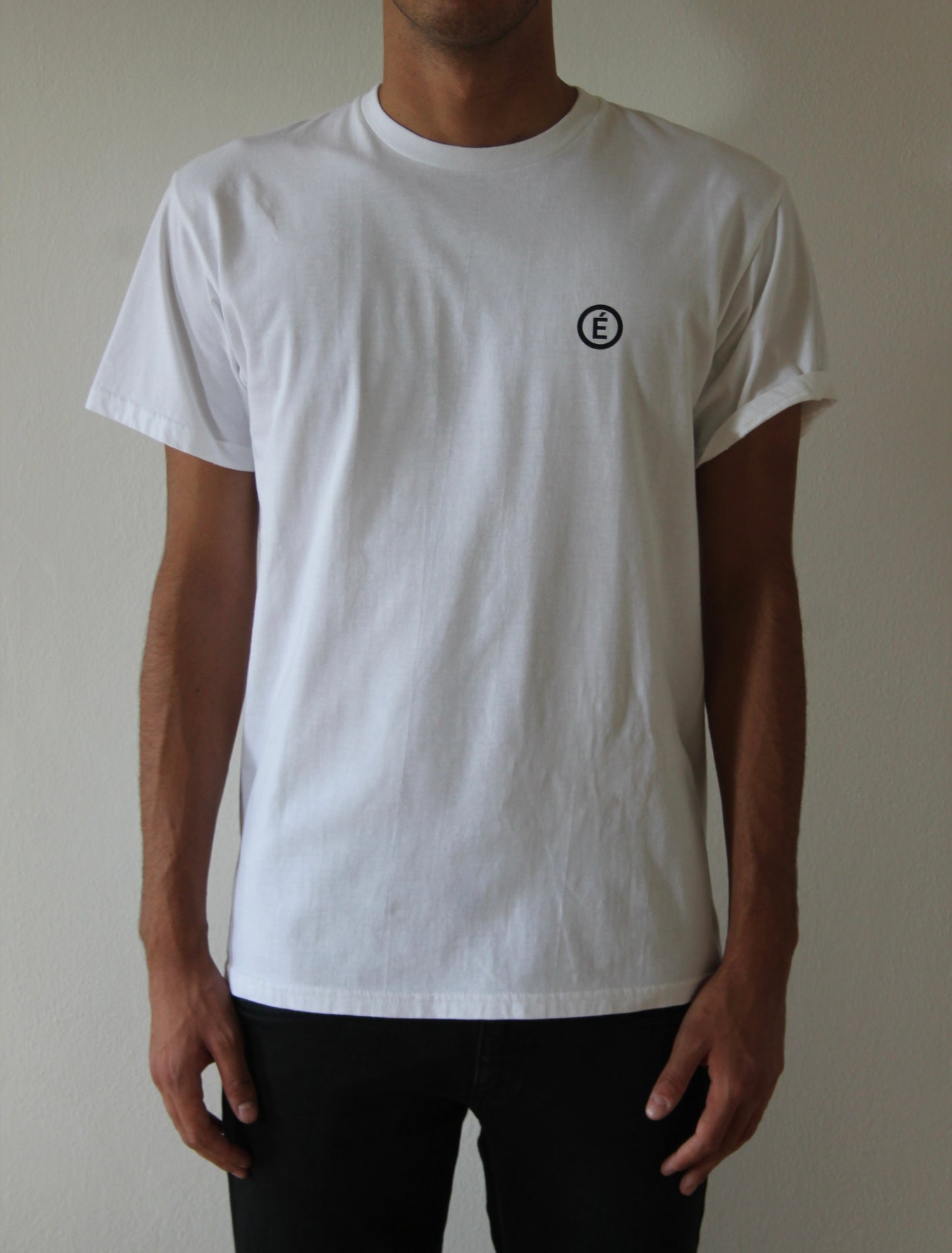 "FASHION VICTIM" tee - White