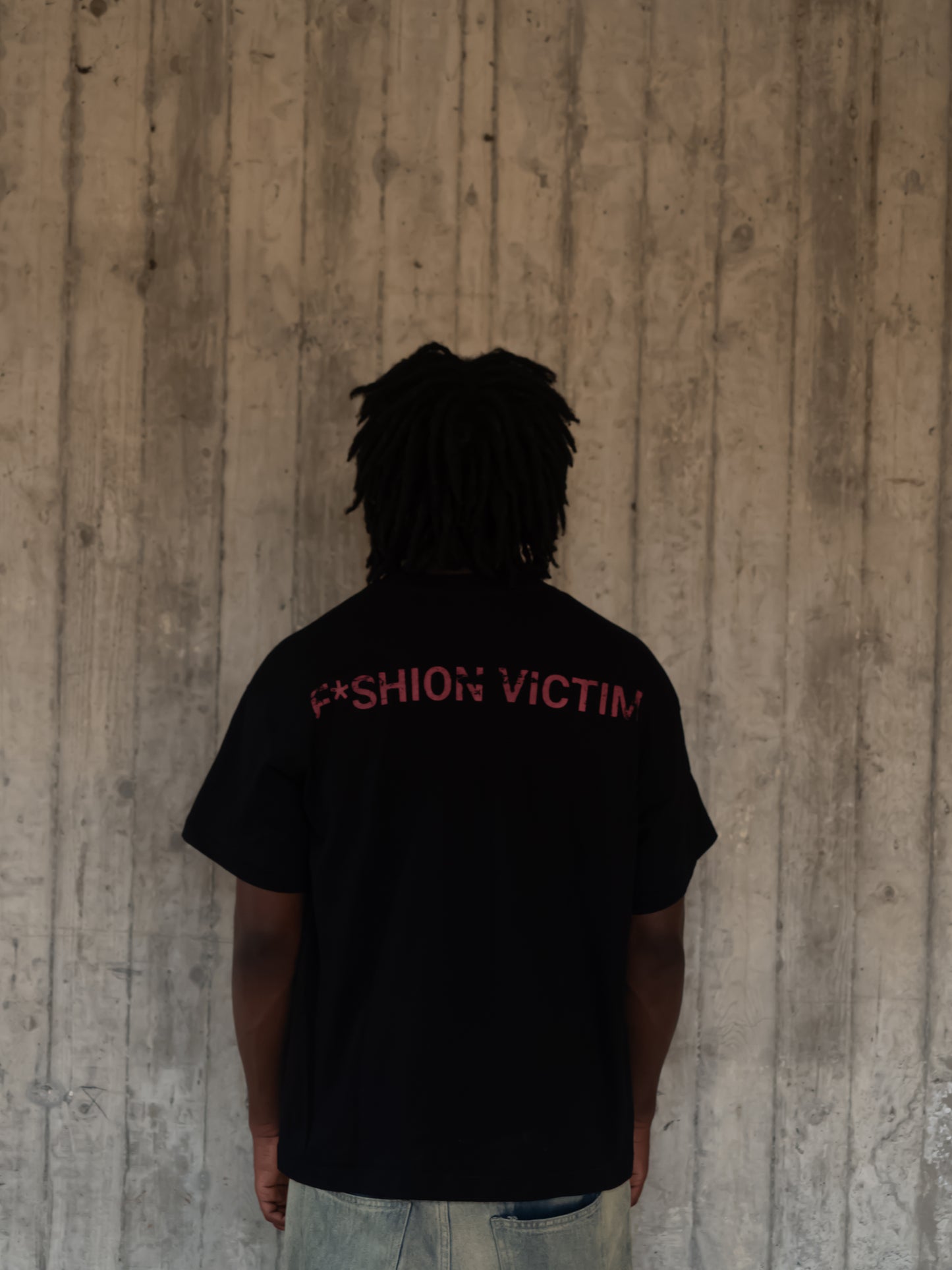 F*SHION VICTIM Tee - Black